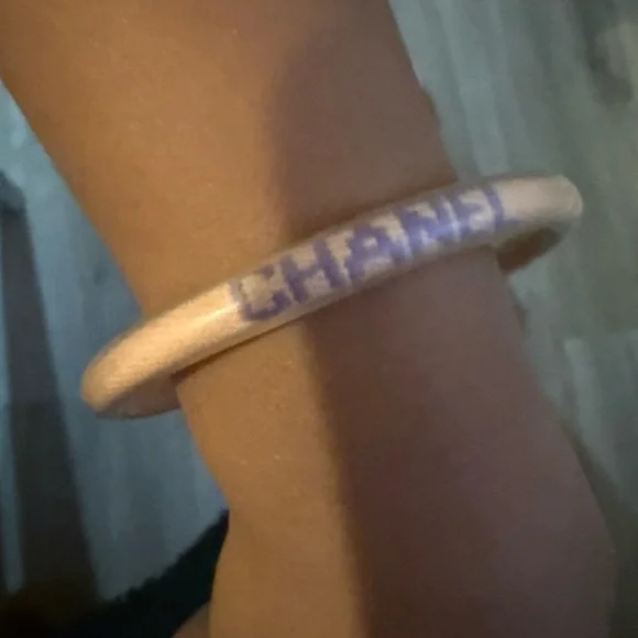 CHANEL Cream and Purple Bracelet with Metallic Clasp - Picture 8 of 8